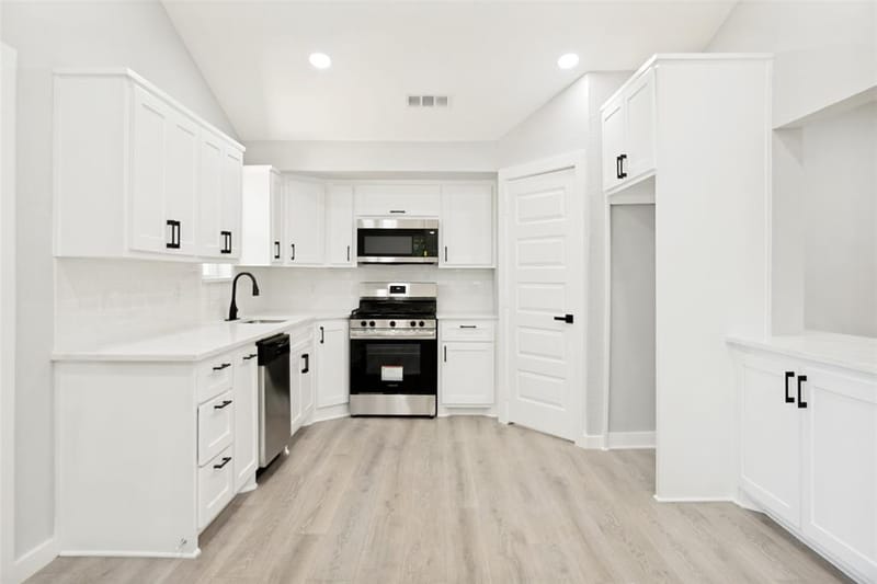 3027 Morgan Drive, Dallas TX 75241 - Photo 11
