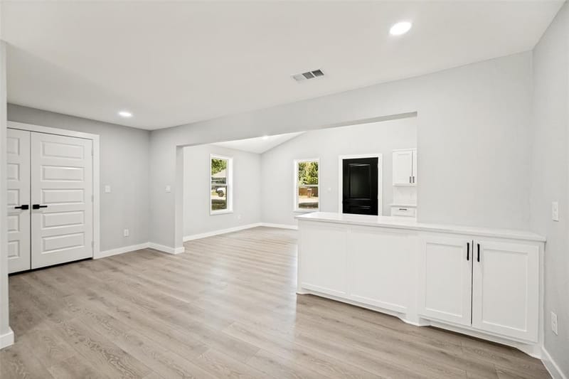3027 Morgan Drive, Dallas TX 75241 - Photo 8