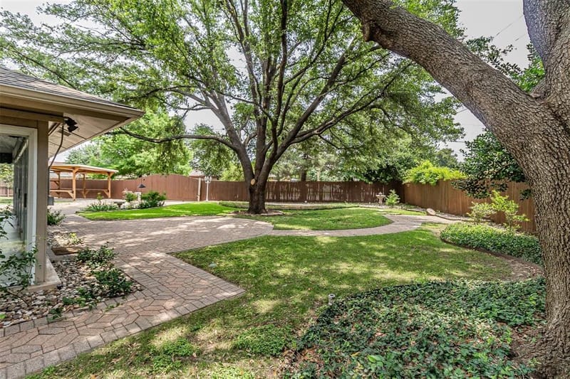 2604 Twinpost Court, Irving TX 75062 - Photo 16
