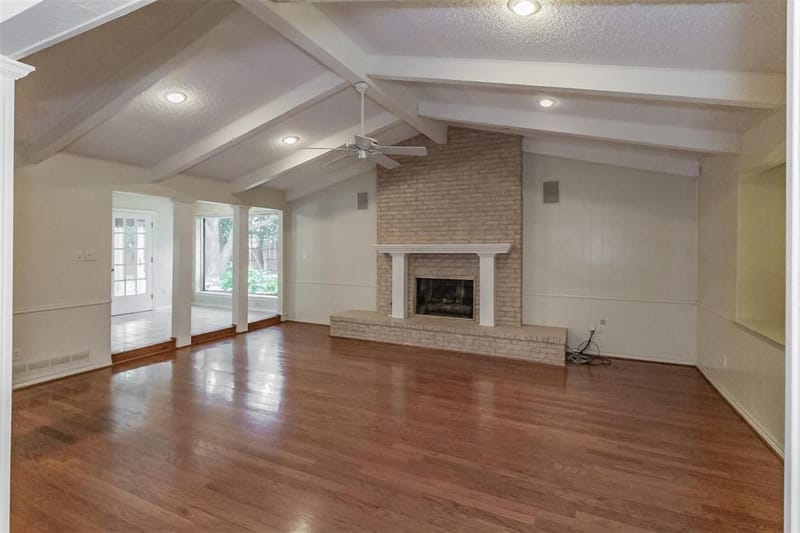 2604 Twinpost Court, Irving TX 75062 - Photo 5