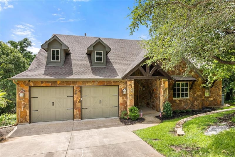 1101 Hidden Cove Trail, Granbury TX 76049 - Photo 2