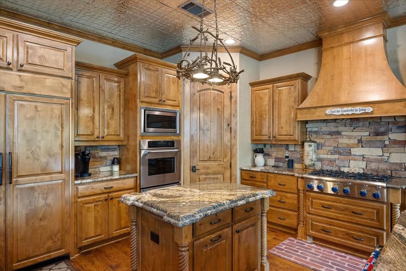 1101 Hidden Cove Trail, Granbury TX 76049 - Photo 10