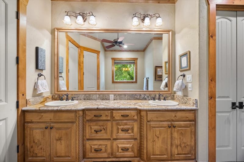 1101 Hidden Cove Trail, Granbury TX 76049 - Photo 18