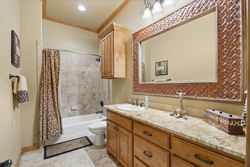 1101 Hidden Cove Trail, Granbury TX 76049 - Photo 31