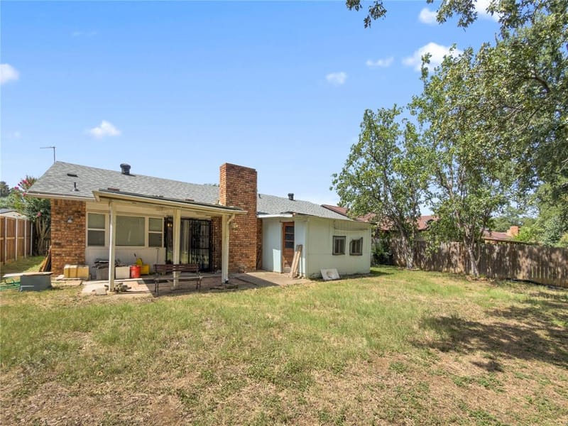 7717 Acapulco Road, Fort Worth TX 76112 - Photo 27