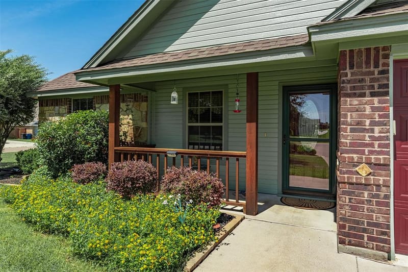 1221 Eagle Lake Drive, Azle TX 76020 - Photo 2