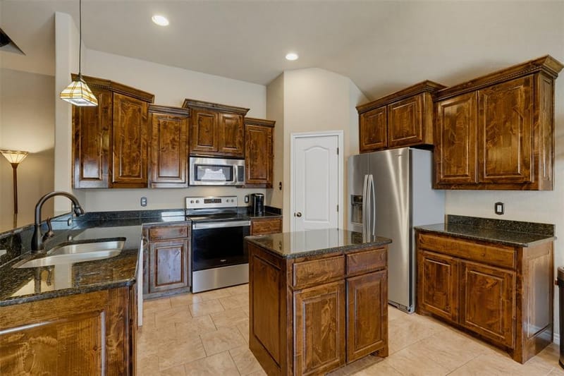 1221 Eagle Lake Drive, Azle TX 76020 - Photo 5