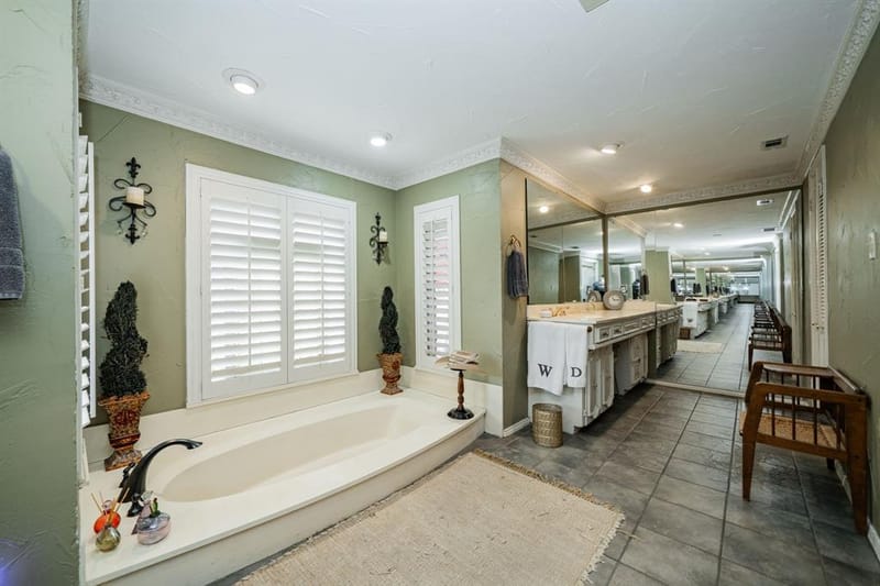 9511 Fallbrook Drive, Dallas TX 75243 - Photo 29