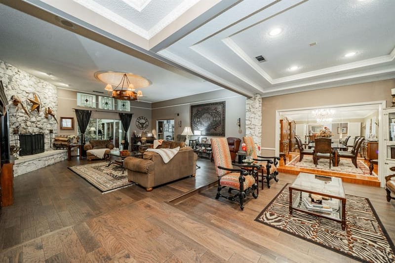 9511 Fallbrook Drive, Dallas TX 75243 - Photo 4