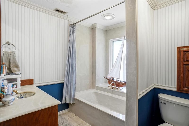 2011 Ridgemont Court, Arlington TX 76012 - Photo 20