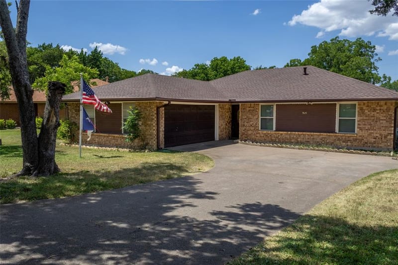 315 Dow Ross Boulevard, Duncanville TX 75116 - Photo 2