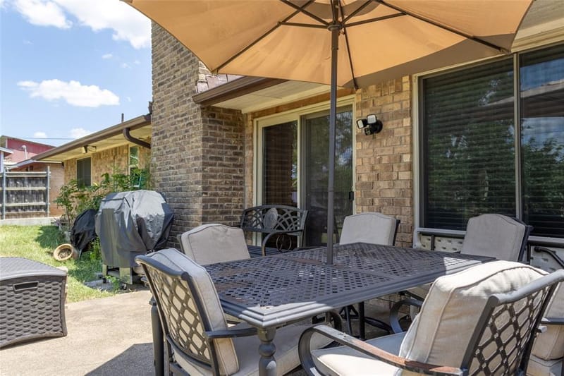 315 Dow Ross Boulevard, Duncanville TX 75116 - Photo 3