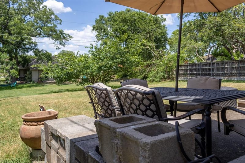 315 Dow Ross Boulevard, Duncanville TX 75116 - Photo 4