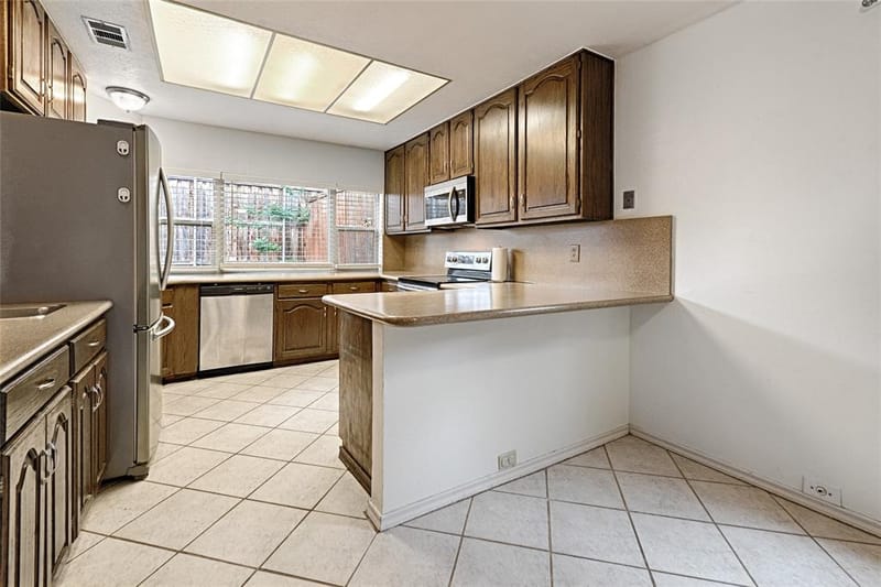 14900 Le Grande Drive, Addison TX 75001 - Photo 3