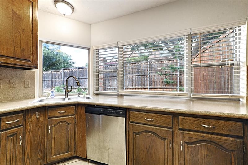 14900 Le Grande Drive, Addison TX 75001 - Photo 4