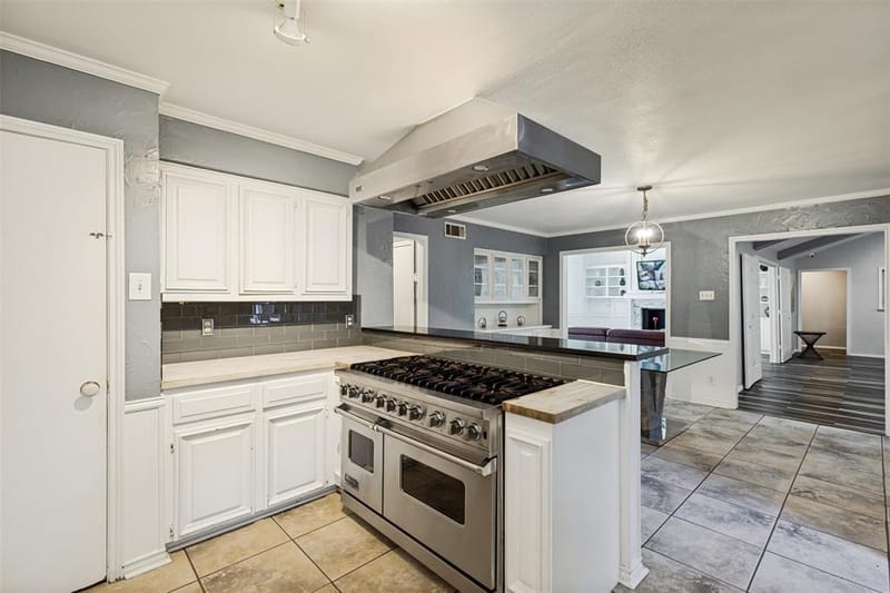 7126 Fernmeadow Circle, Dallas TX 75248 - Photo 14