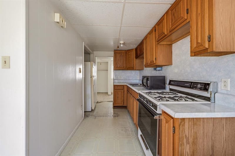648 N Belknap Street, Stephenville TX 76401 - Photo 26