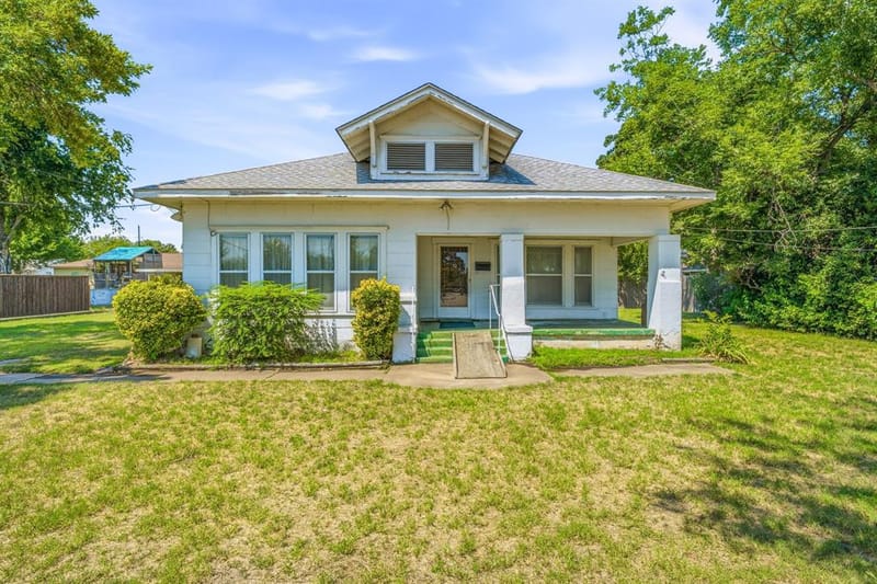 648 N Belknap Street, Stephenville TX 76401