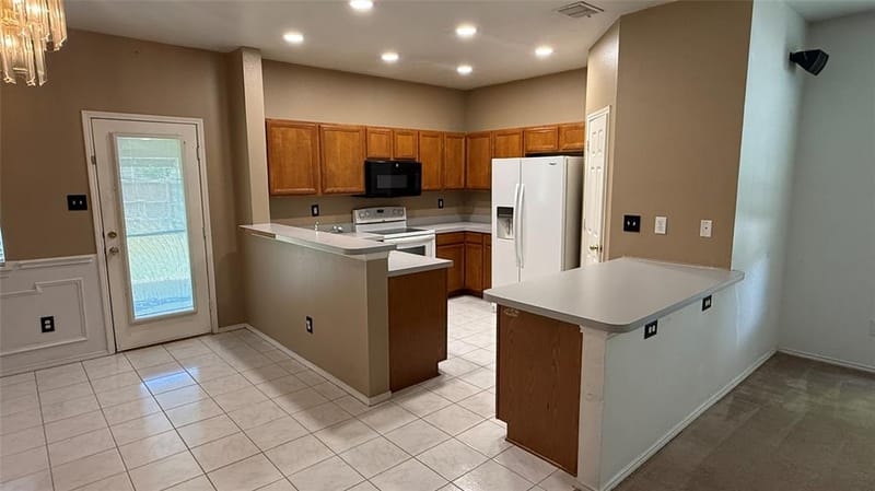 10502 Augusta Lane, Rowlett TX 75089 - Photo 7