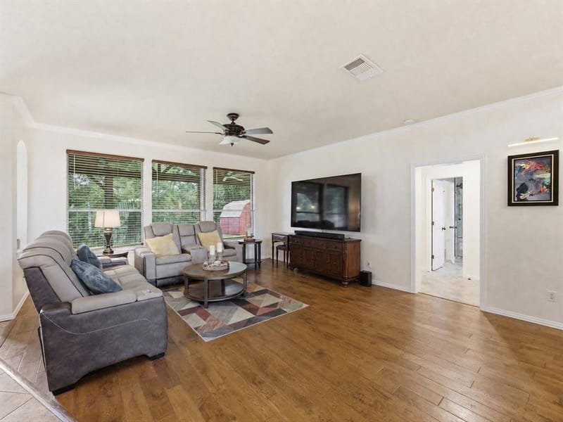 4008 Falcon Ridge Drive, Haltom City TX 76137 - Photo 16