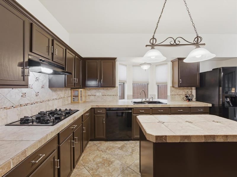 4008 Falcon Ridge Drive, Haltom City TX 76137 - Photo 12