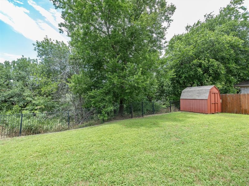 4008 Falcon Ridge Drive, Haltom City TX 76137 - Photo 38