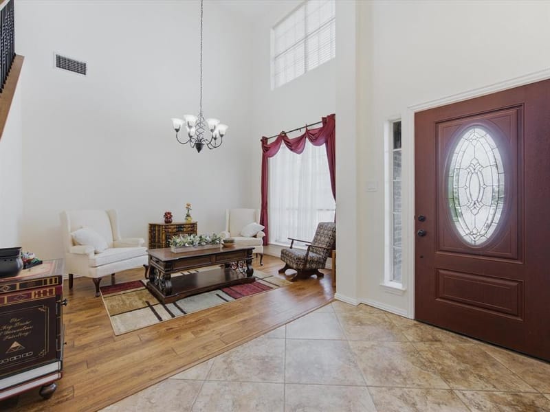 4008 Falcon Ridge Drive, Haltom City TX 76137 - Photo 4