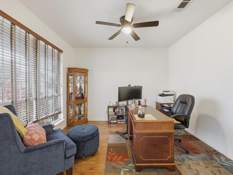 4008 Falcon Ridge Drive, Haltom City TX 76137 - Photo 8