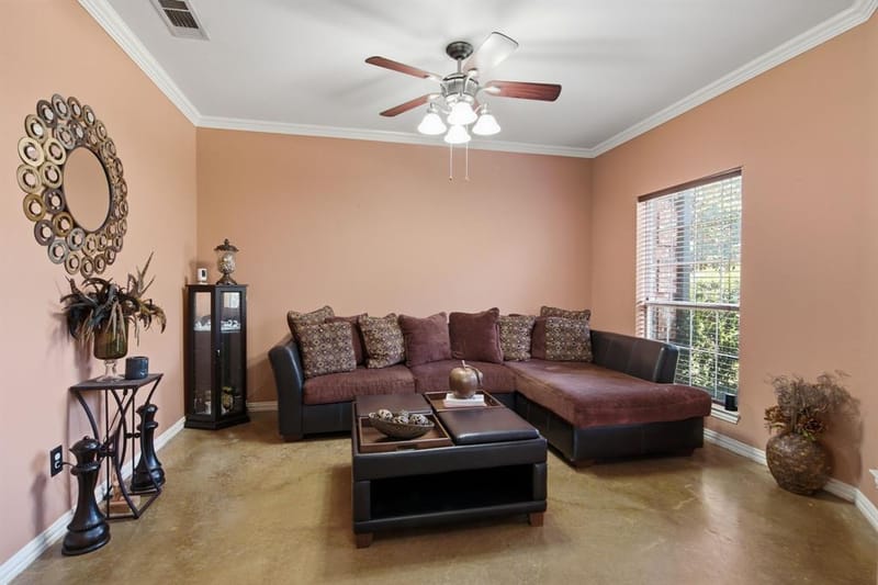 305 Ravenna Road, Lake Dallas TX 75065 - Photo 6