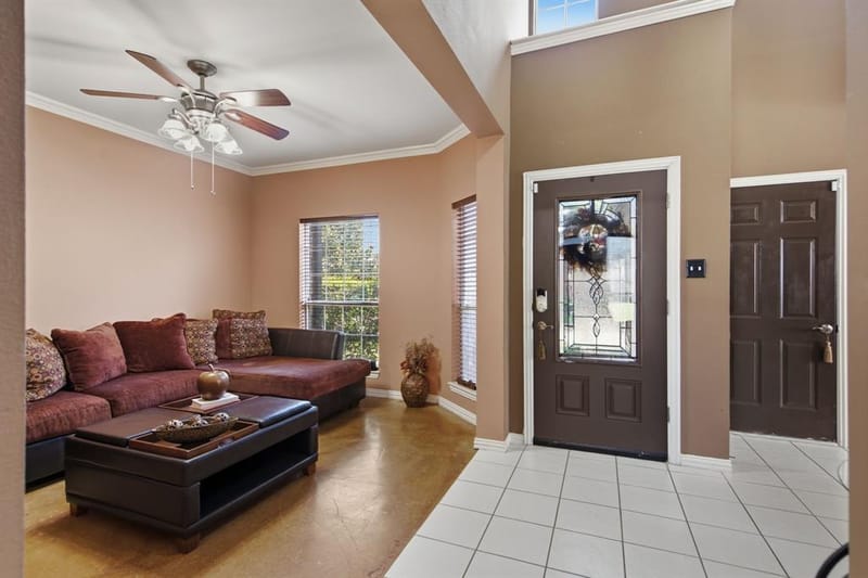 305 Ravenna Road, Lake Dallas TX 75065 - Photo 5