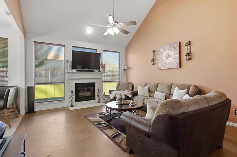 305 Ravenna Road, Lake Dallas TX 75065 - Photo 8
