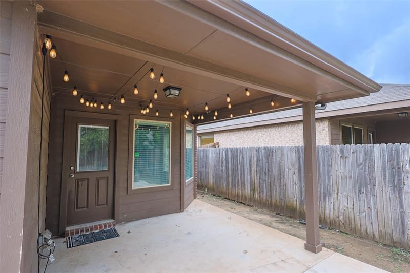 624 River Rock Drive, Azle TX 76020 - Photo 33