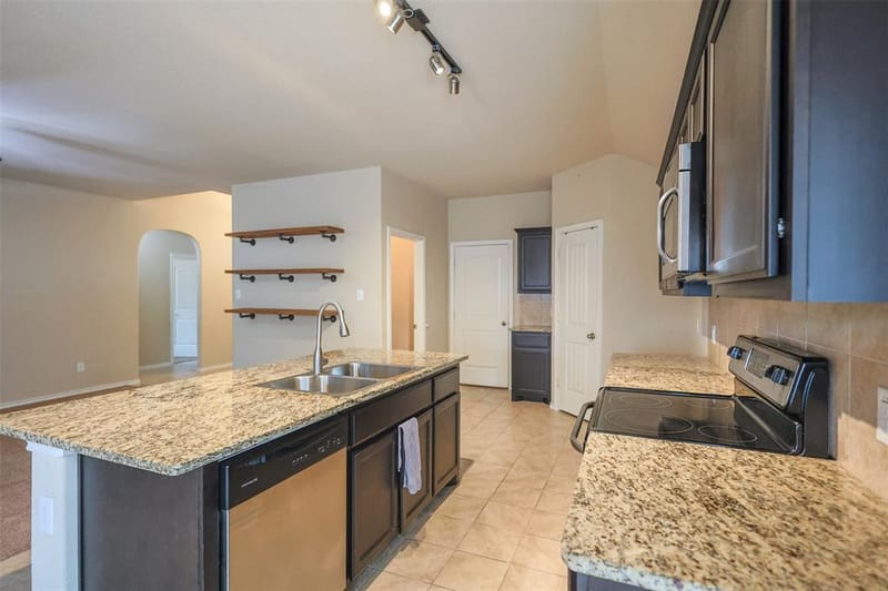 624 River Rock Drive, Azle TX 76020 - Photo 8