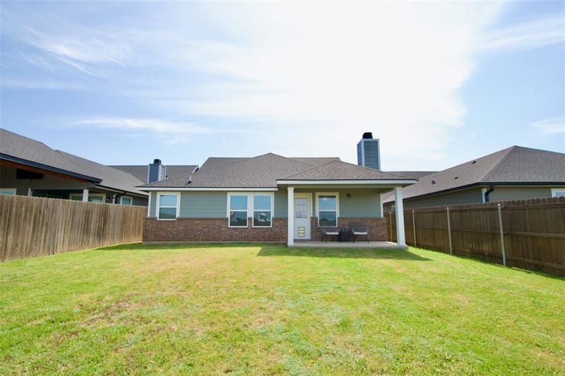 429 Travis Drive, McGregor TX 76657 - Photo 27