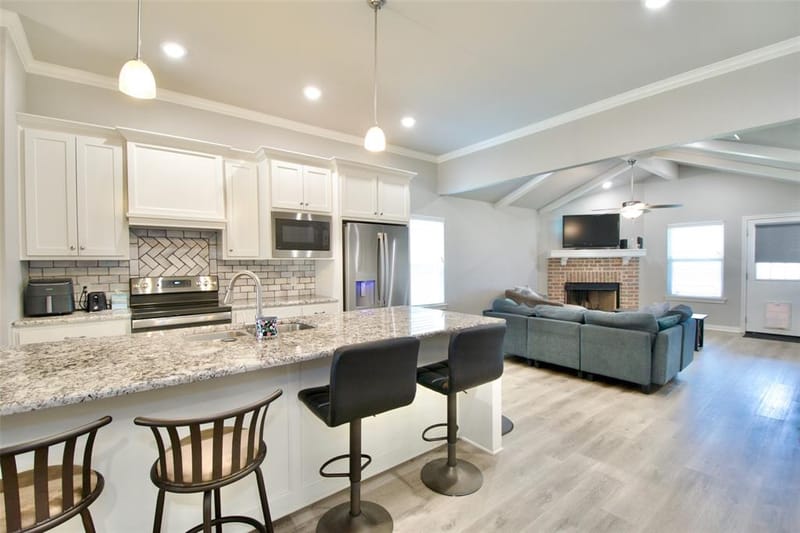 429 Travis Drive, McGregor TX 76657 - Photo 16