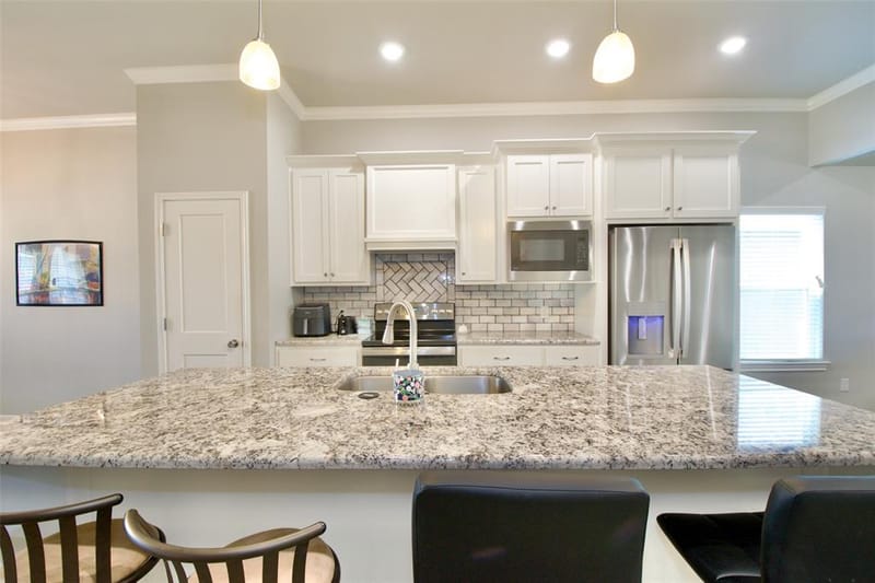429 Travis Drive, McGregor TX 76657 - Photo 7