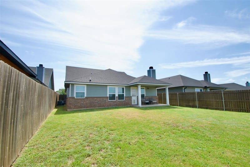 429 Travis Drive, McGregor TX 76657 - Photo 28