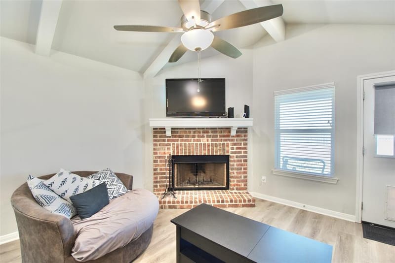 429 Travis Drive, McGregor TX 76657 - Photo 5