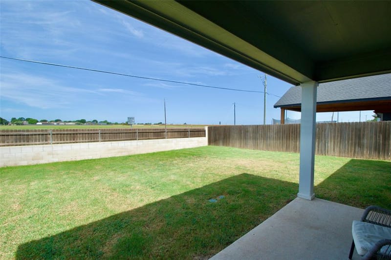 429 Travis Drive, McGregor TX 76657 - Photo 30