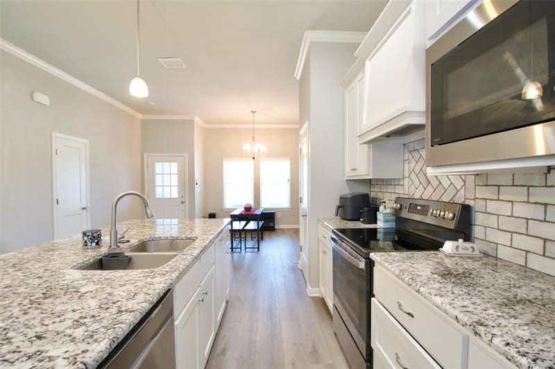 429 Travis Drive, McGregor TX 76657 - Photo 14