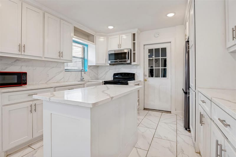 4108 Sunday Hill Drive, Arlington TX 76016 - Photo 4