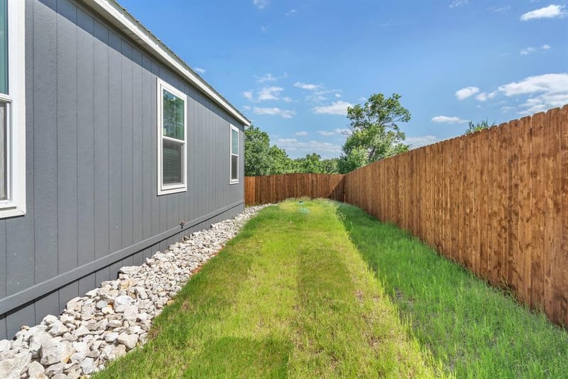 817 Thicket Trail, Granbury TX 76048 - Photo 22