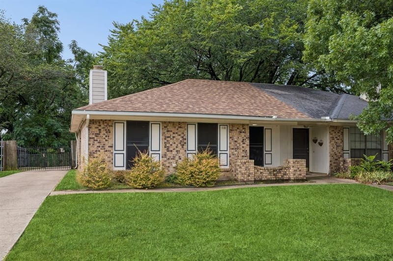 118 E Denton Drive, Euless TX 76039 - Photo 3