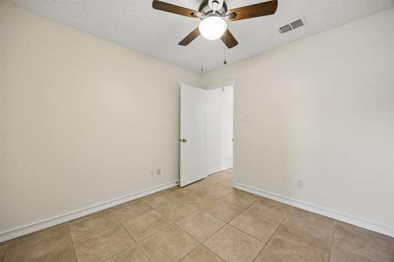 118 E Denton Drive, Euless TX 76039 - Photo 20