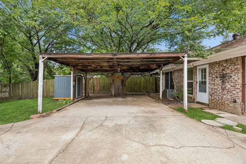 118 E Denton Drive, Euless TX 76039 - Photo 30