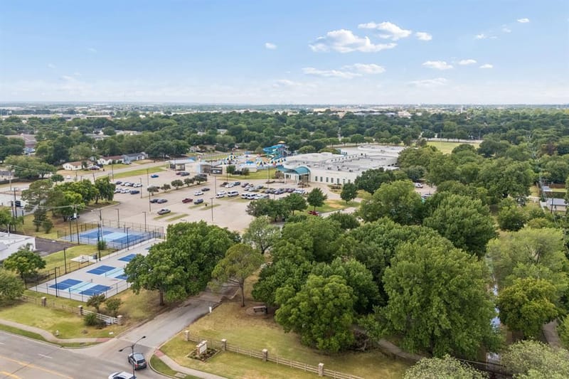 118 E Denton Drive, Euless TX 76039 - Photo 33