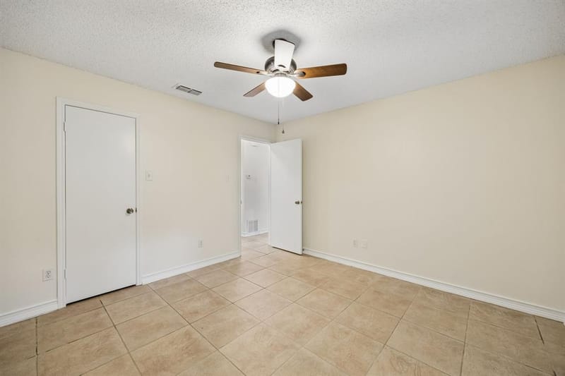 118 E Denton Drive, Euless TX 76039 - Photo 18