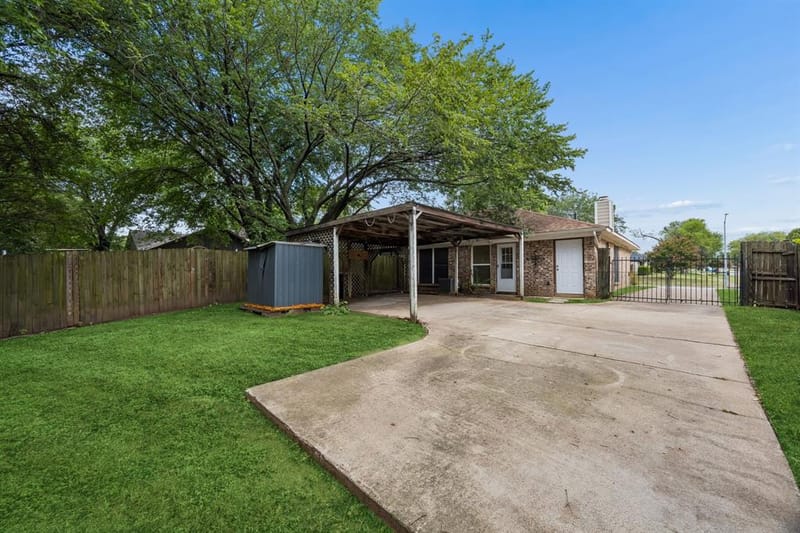 118 E Denton Drive, Euless TX 76039 - Photo 31
