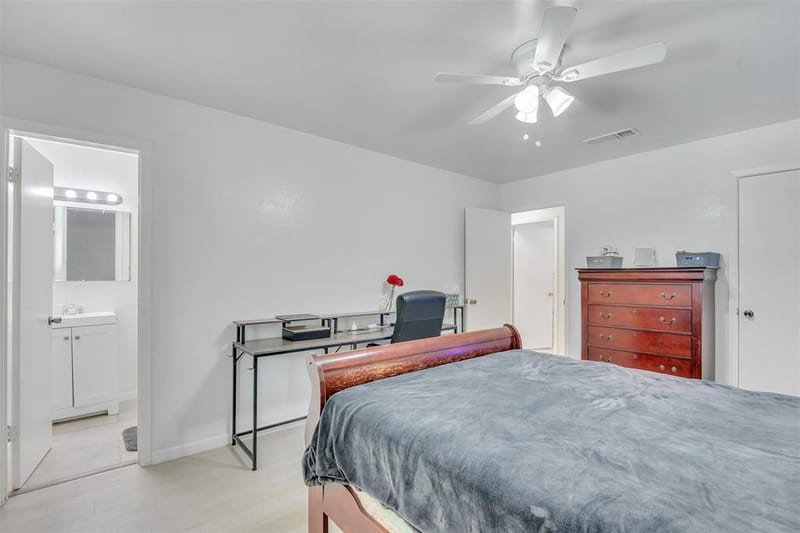 1832 Steinburg Lane, Fort Worth TX 76134 - Photo 6