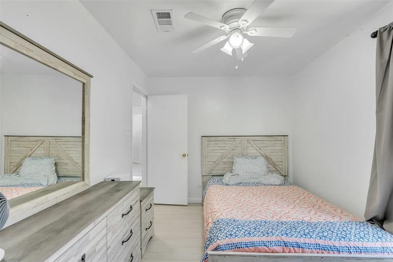 1832 Steinburg Lane, Fort Worth TX 76134 - Photo 9